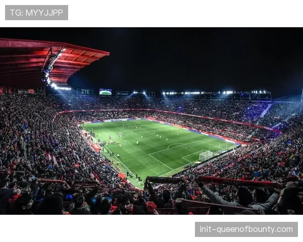 皮斯胡安球场举办展览,展示塞维利亚俱乐部百年历史上的经典攻防战术演变。 皮斯胡安球场举办展览,展示塞维利亚俱乐部百年历史上的经典攻防战术演变。